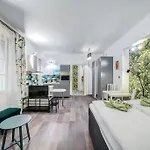 Danube Bank Hideaway